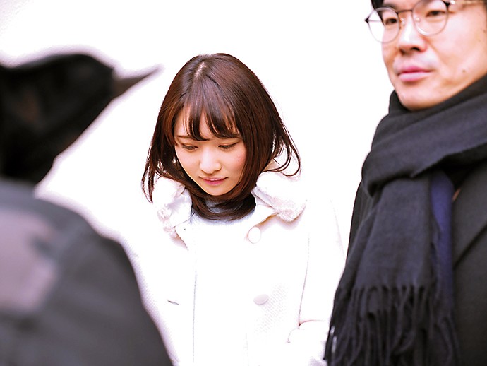 結婚直後、学生時代憧れていた先輩に出会い逆恨みNTR 今井麻衣 サンプル画像 16